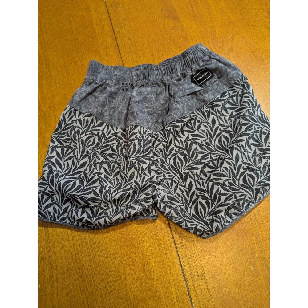 Volcom brand size